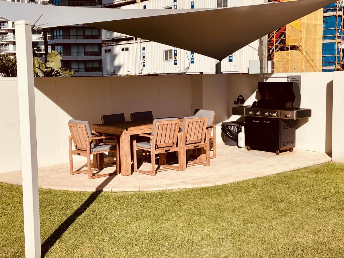 Absolutely Stunning! On The Beach !!! Gold Coast Esterno foto