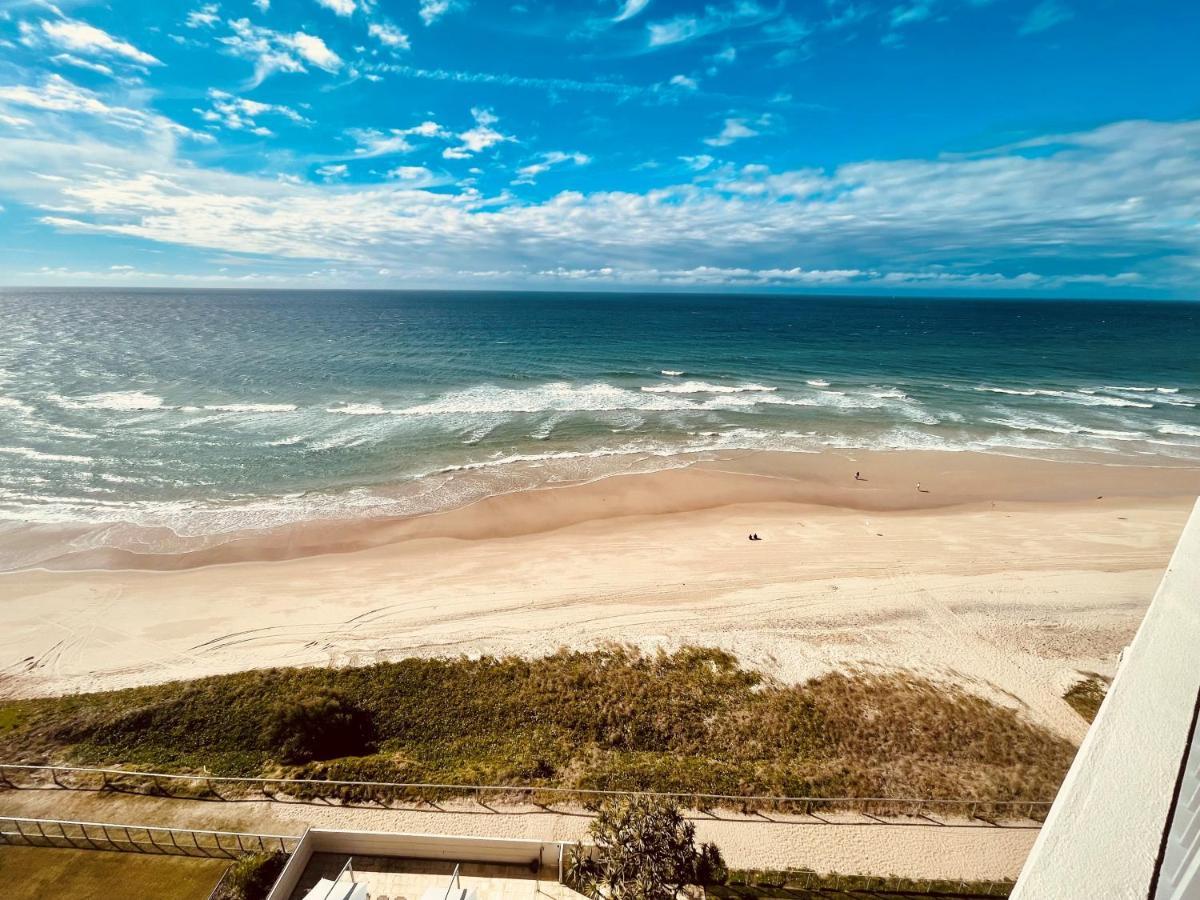 Absolutely Stunning! On The Beach !!! Gold Coast Esterno foto