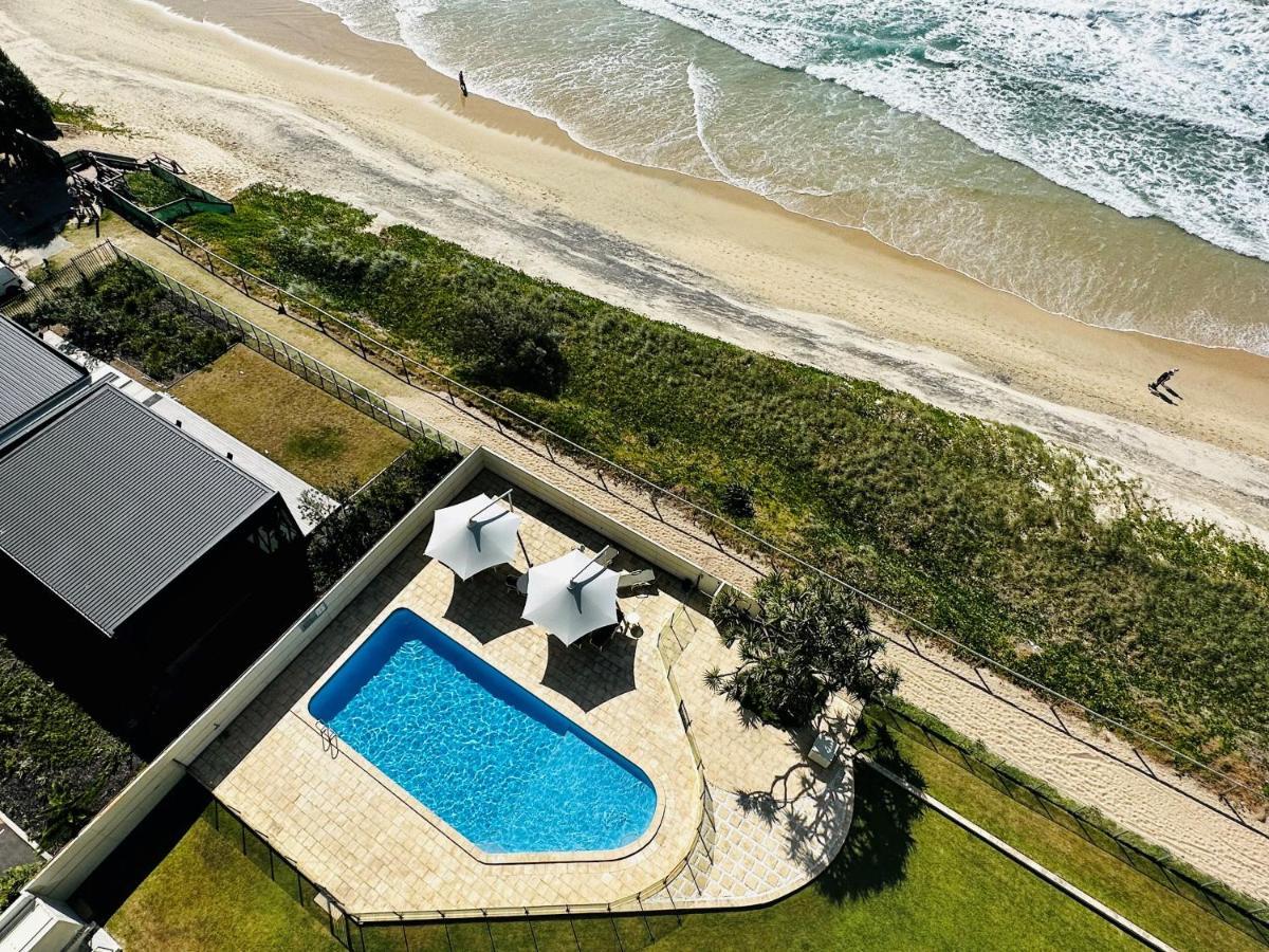 Absolutely Stunning! On The Beach !!! Gold Coast Esterno foto
